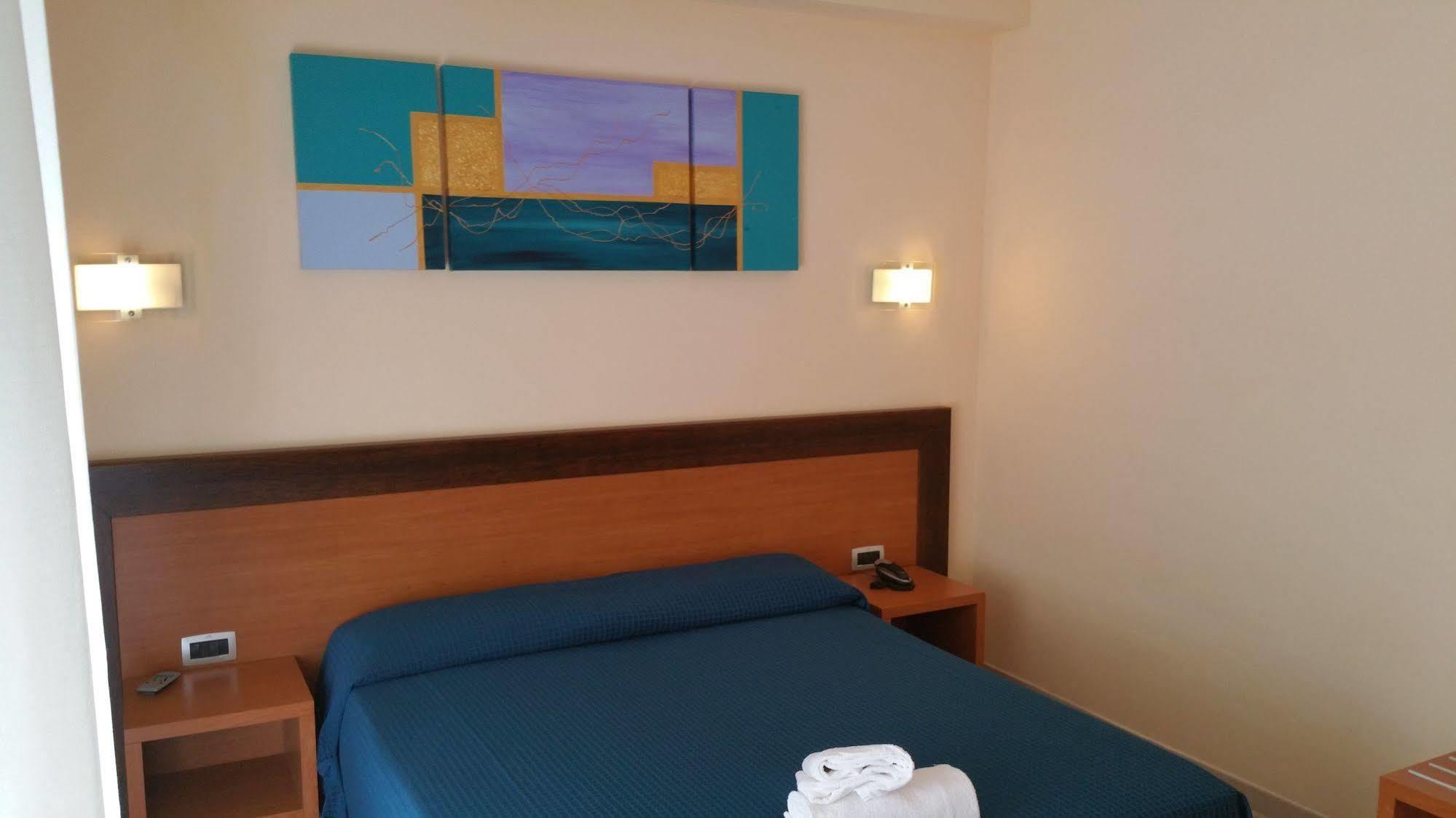 Hotel Club Koine Отранто Экстерьер фото