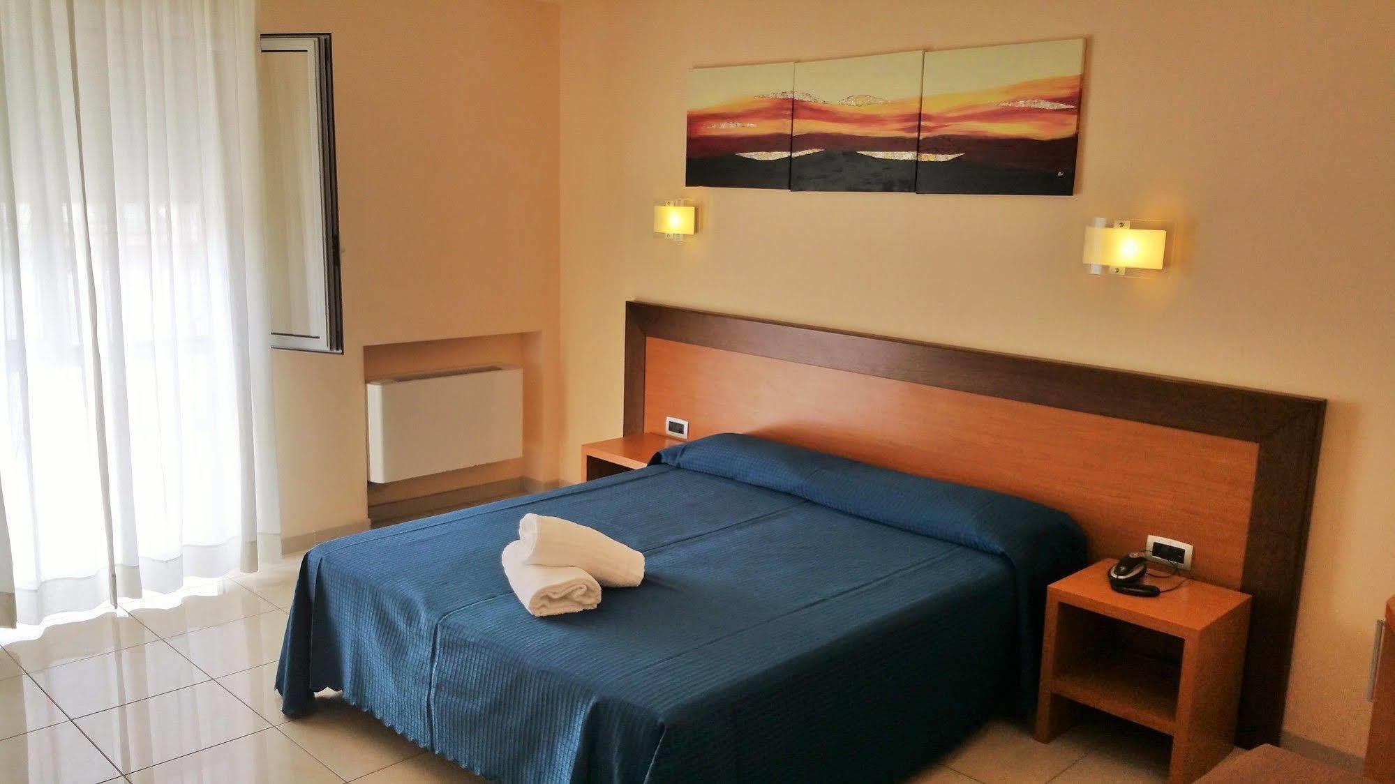 Hotel Club Koine Отранто Экстерьер фото